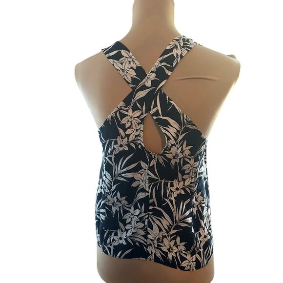 NWT- Madewell Floral Crisscross Back Top - Picture 2 of 3